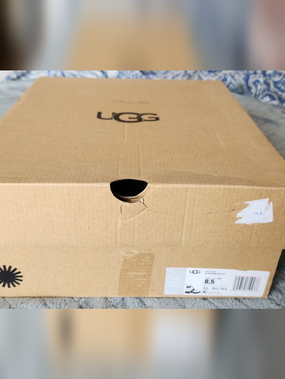 NEW. UGG Leather White and Black Lace-Up Combat Boots. 8.5 Women's. NIB. - Picture 12 of 13
